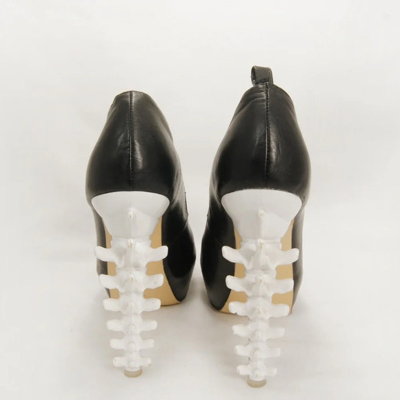 RARE Dsquared2 2010 White Skeleton  Bone Spine Heel Black Leather Heels - Picture 3 of 6